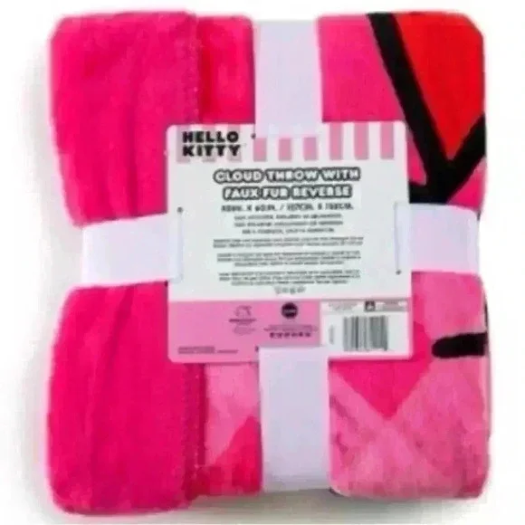 🚫SOLD🚫 Hello Kitty Faux Fur Throw - Picture 7 of 8